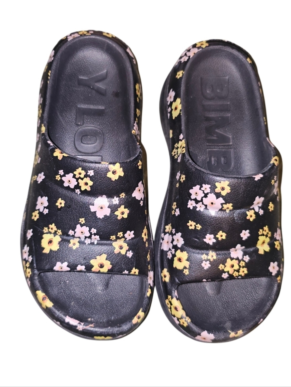 💰🔽BIMBA Y LOLA  Black Slide Sandals with Yellow and Pink Floral Print